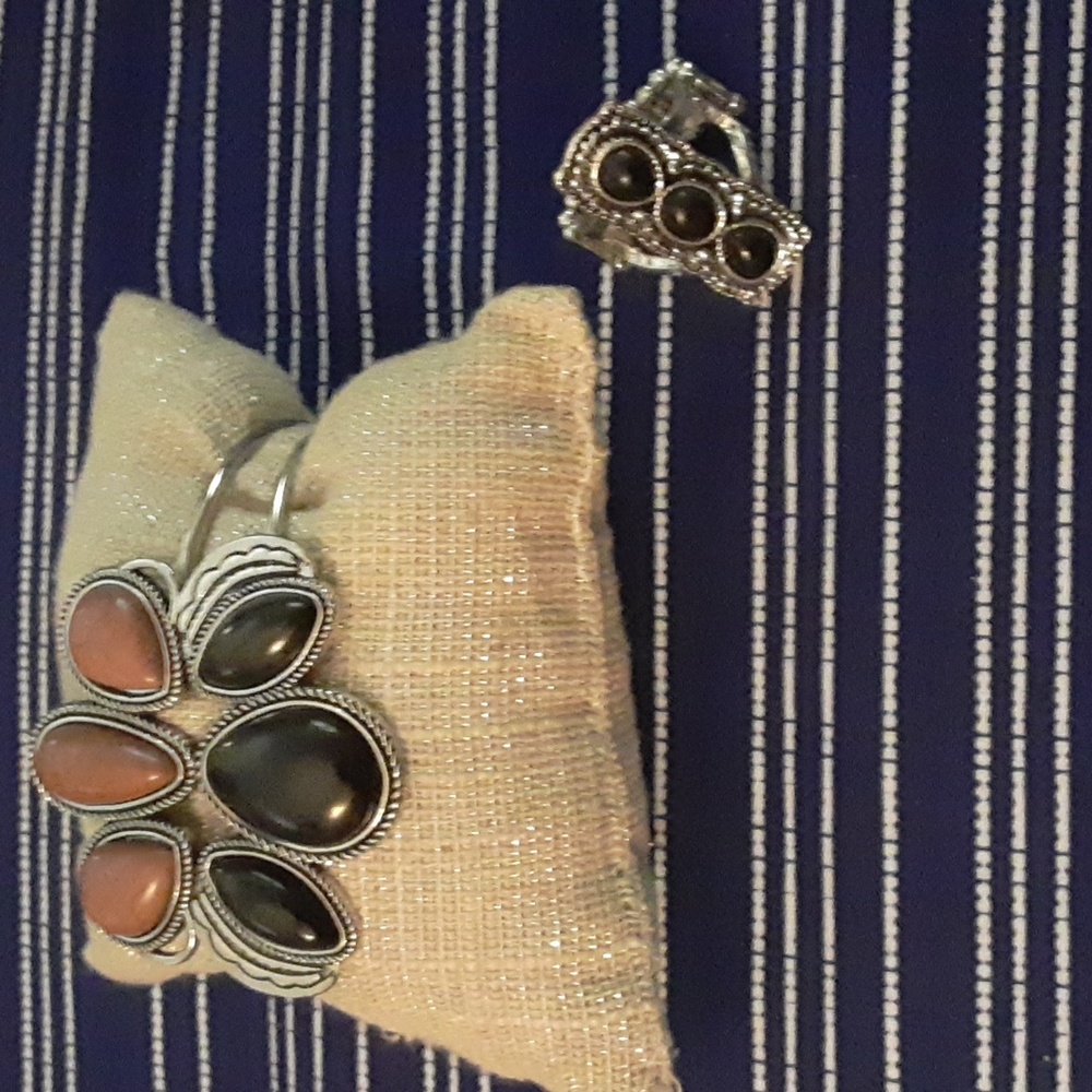 Ladies Statement Hinge Bracelet and Ring. Black and brown.